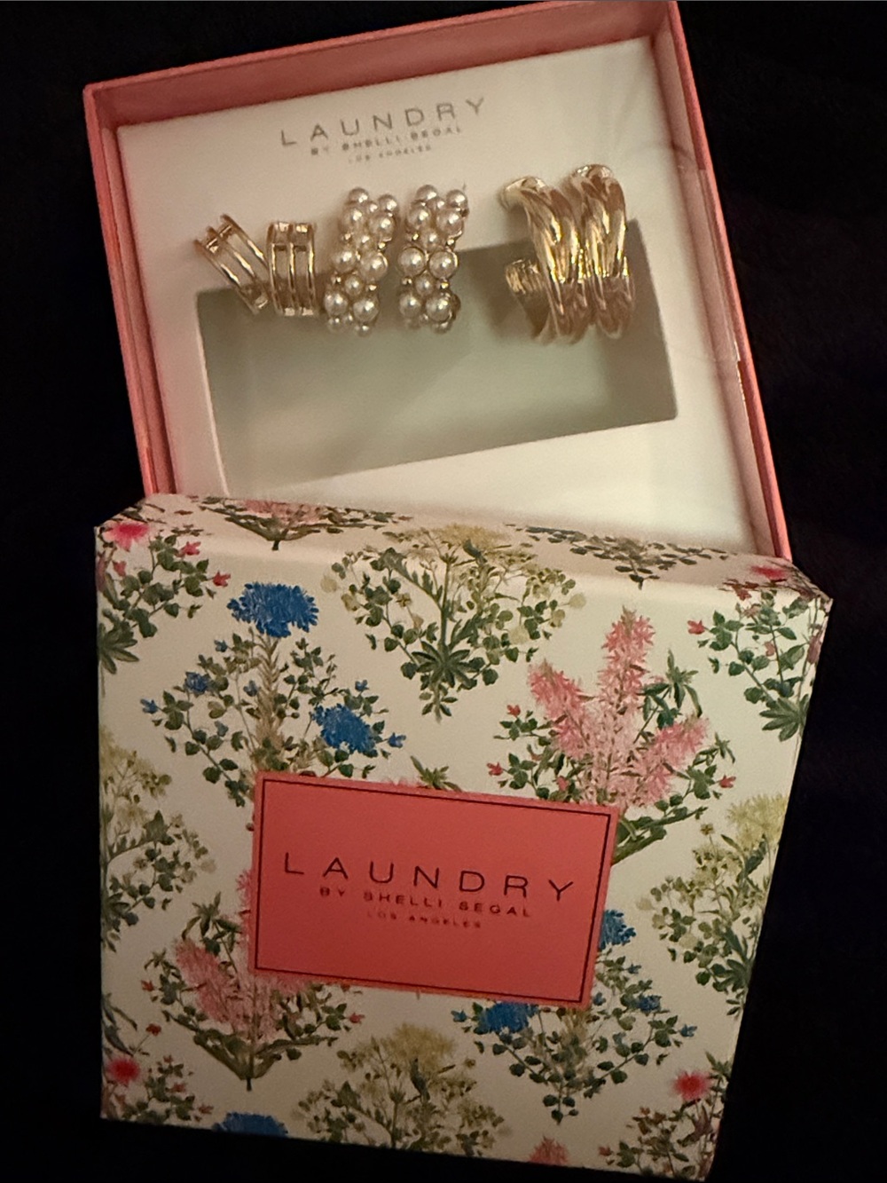 Laundry By Shelli Segal Gold and Pearl Earring Set - Picture 1 of 2